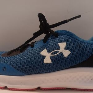 Under Armour Running Shoes Womens Size 7 Lightweight Trainers    *25